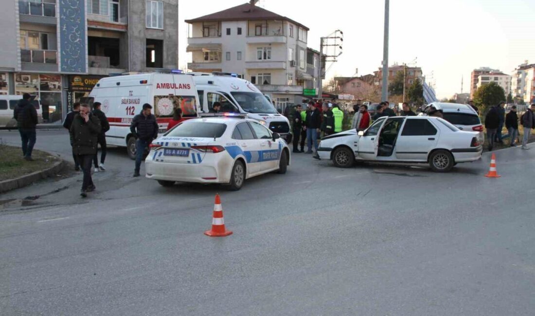 Çarşamba’da Trafik Kazası: İki Araç Çarpıştı, 3 Yaralı Samsun'un Çarşamba ilçesinde iki aracın çarpışması sonucu T.G. (25), B.A.